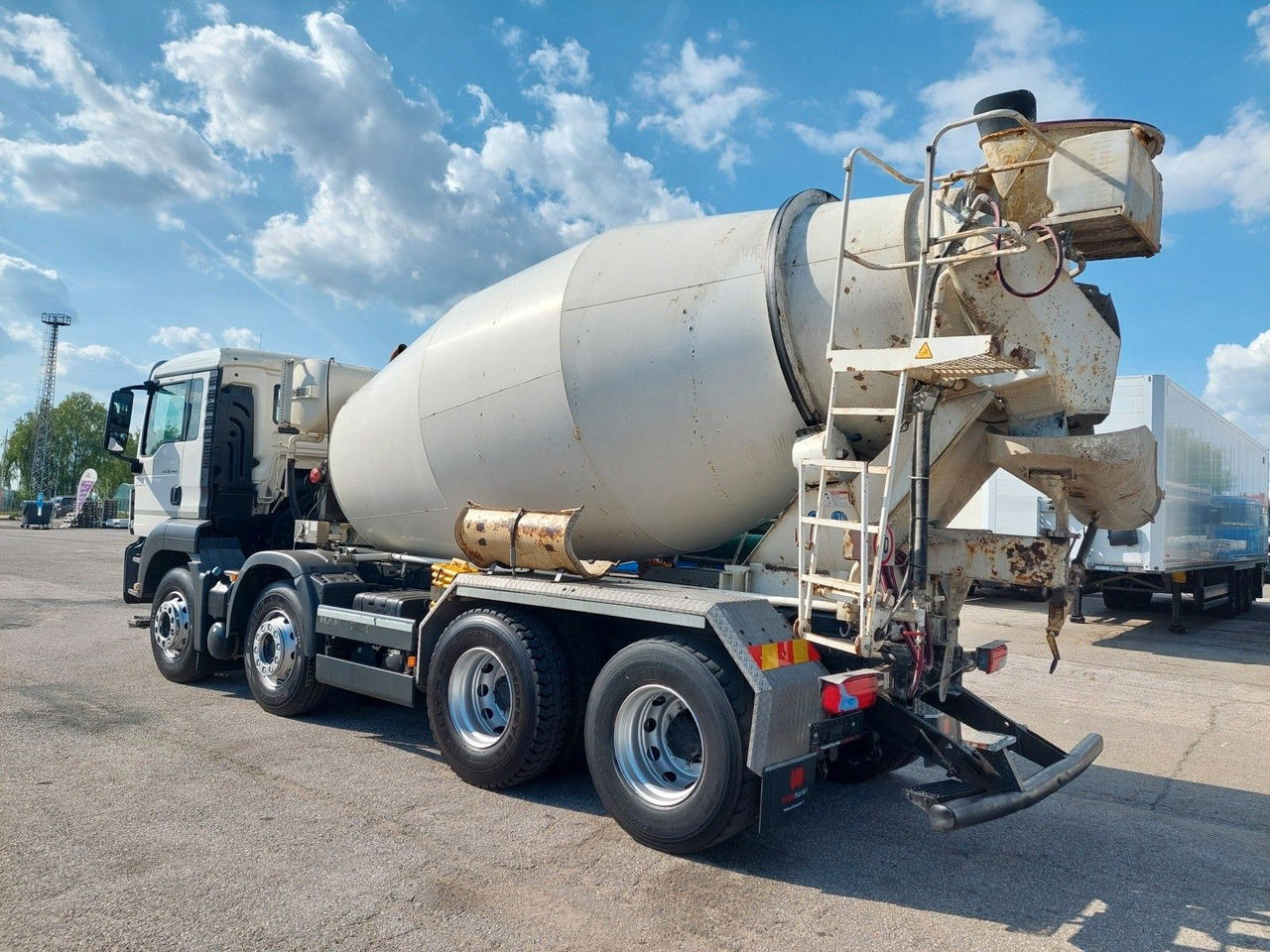 MAN TGS 32.400 8X4 BB Liebherr 9 m³ - Xe trộn bê tông: hình 3 MAN TGS 32.400 8X4 BB Liebherr 9 m³ - Xe trộn bê tông: hình 3