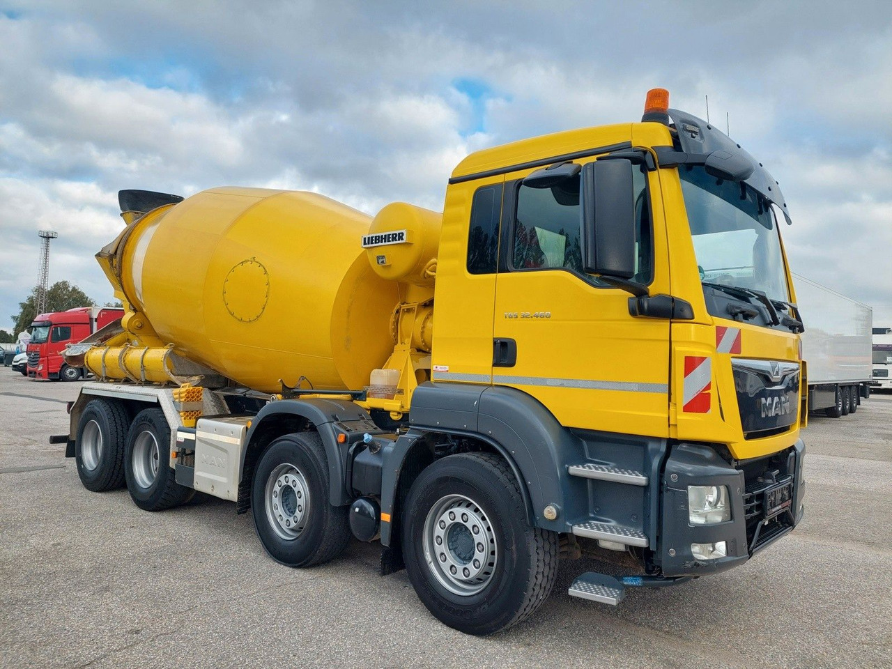 MAN TGS 32.460 8X4 BB Liebherr 9 m³ - Xe trộn bê tông: hình 2 MAN TGS 32.460 8X4 BB Liebherr 9 m³ - Xe trộn bê tông: hình 2