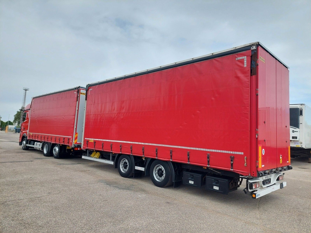 Mercedes-Benz Actros 2545 L/NR 6x2 + Wielton PC2K Durchbar - Xe tải thùng mui bạt: hình 3 Mercedes-Benz Actros 2545 L/NR 6x2 + Wielton PC2K Durchbar - Xe tải thùng mui bạt: hình 3