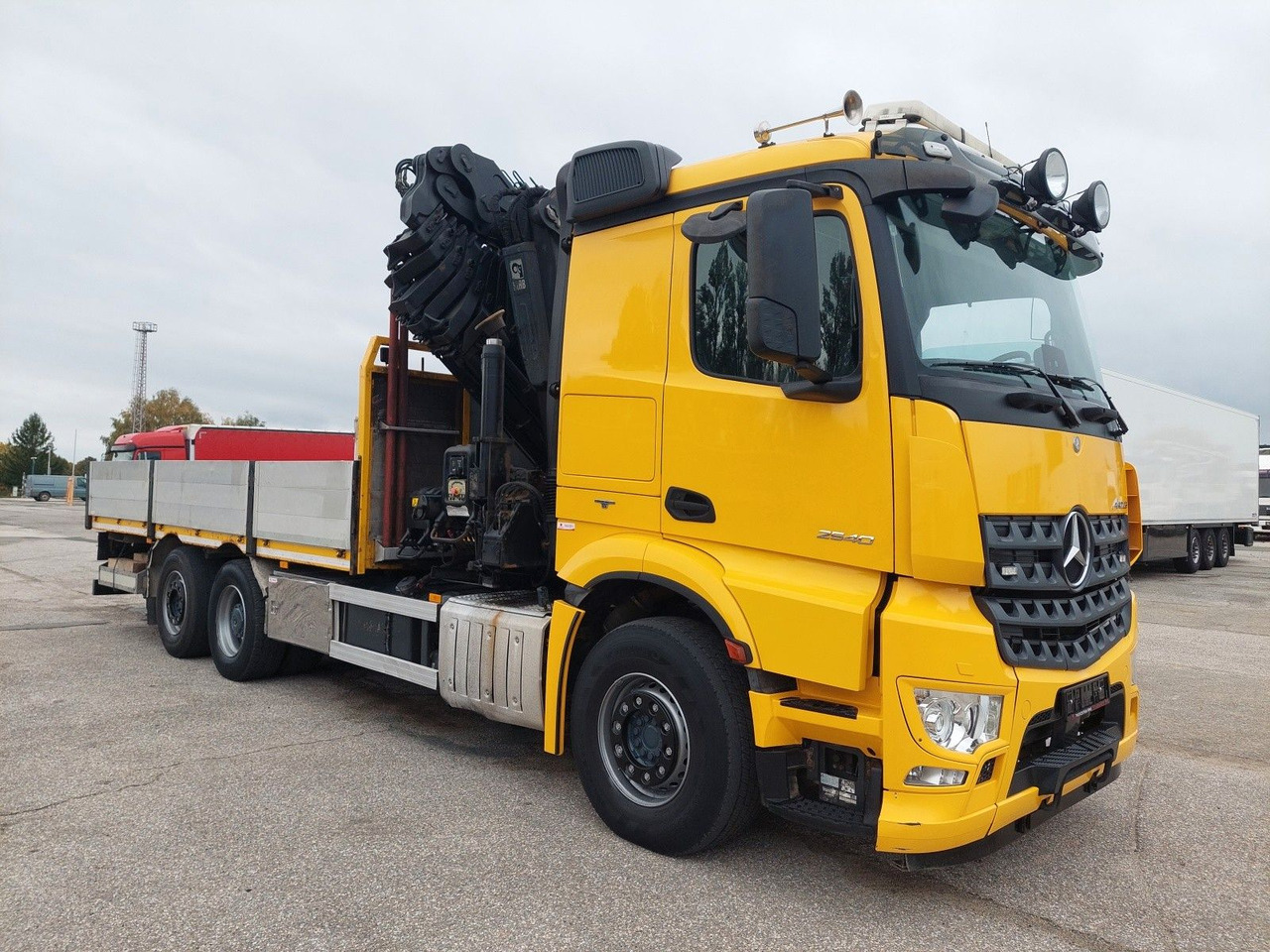 Mercedes-Benz Arocs 2640 6X2 + Hiab XS 477 Hipro - Xe tải thùng lửng/ Phẳng, Xe cẩu tự hành: hình 2 Mercedes-Benz Arocs 2640 6X2 + Hiab XS 477 Hipro - Xe tải thùng lửng/ Phẳng, Xe cẩu tự hành: hình 2