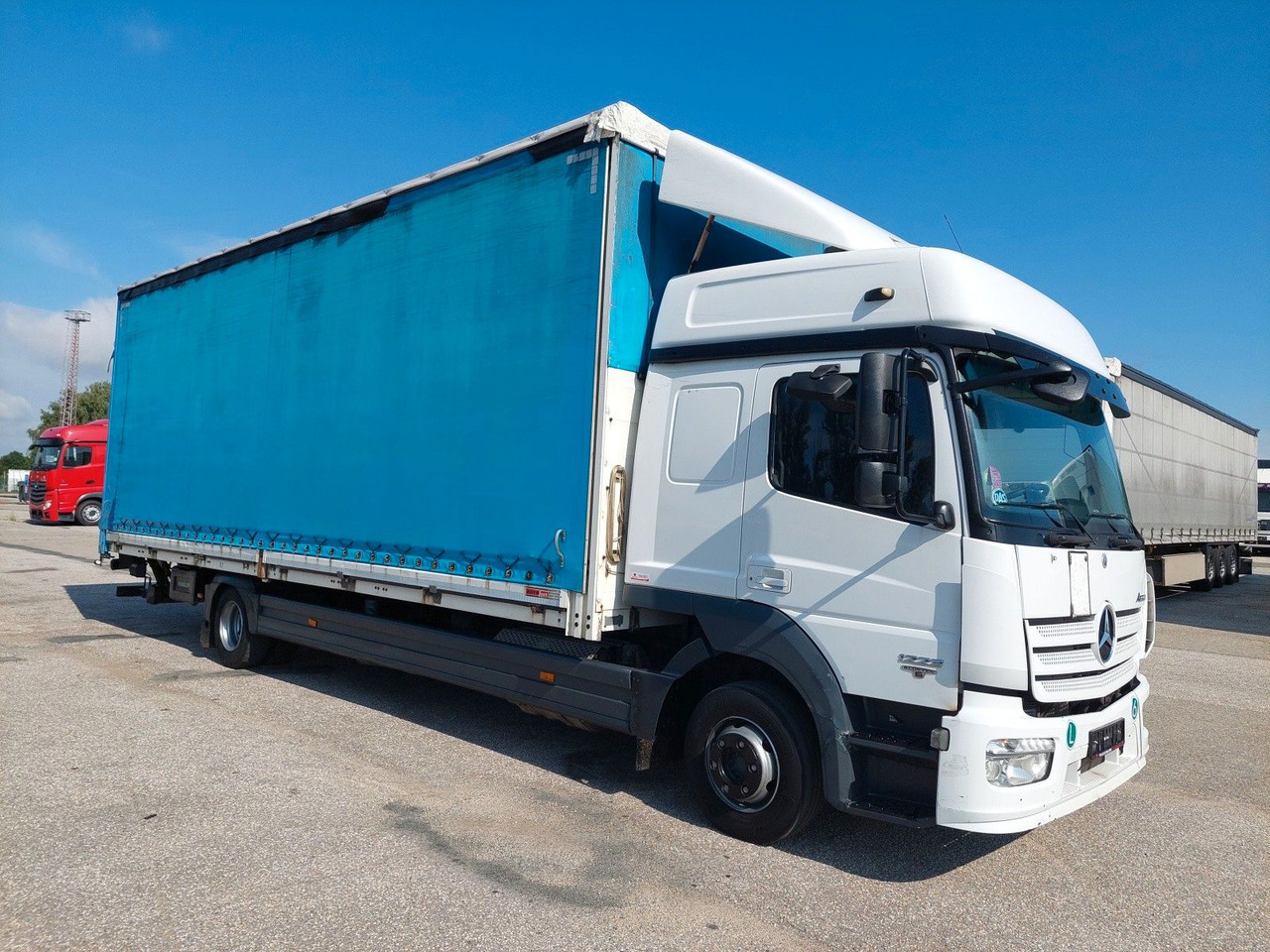 Mercedes-Benz Atego 1223 L/NR - Xe tải thùng mui bạt: hình 2 Mercedes-Benz Atego 1223 L/NR - Xe tải thùng mui bạt: hình 2