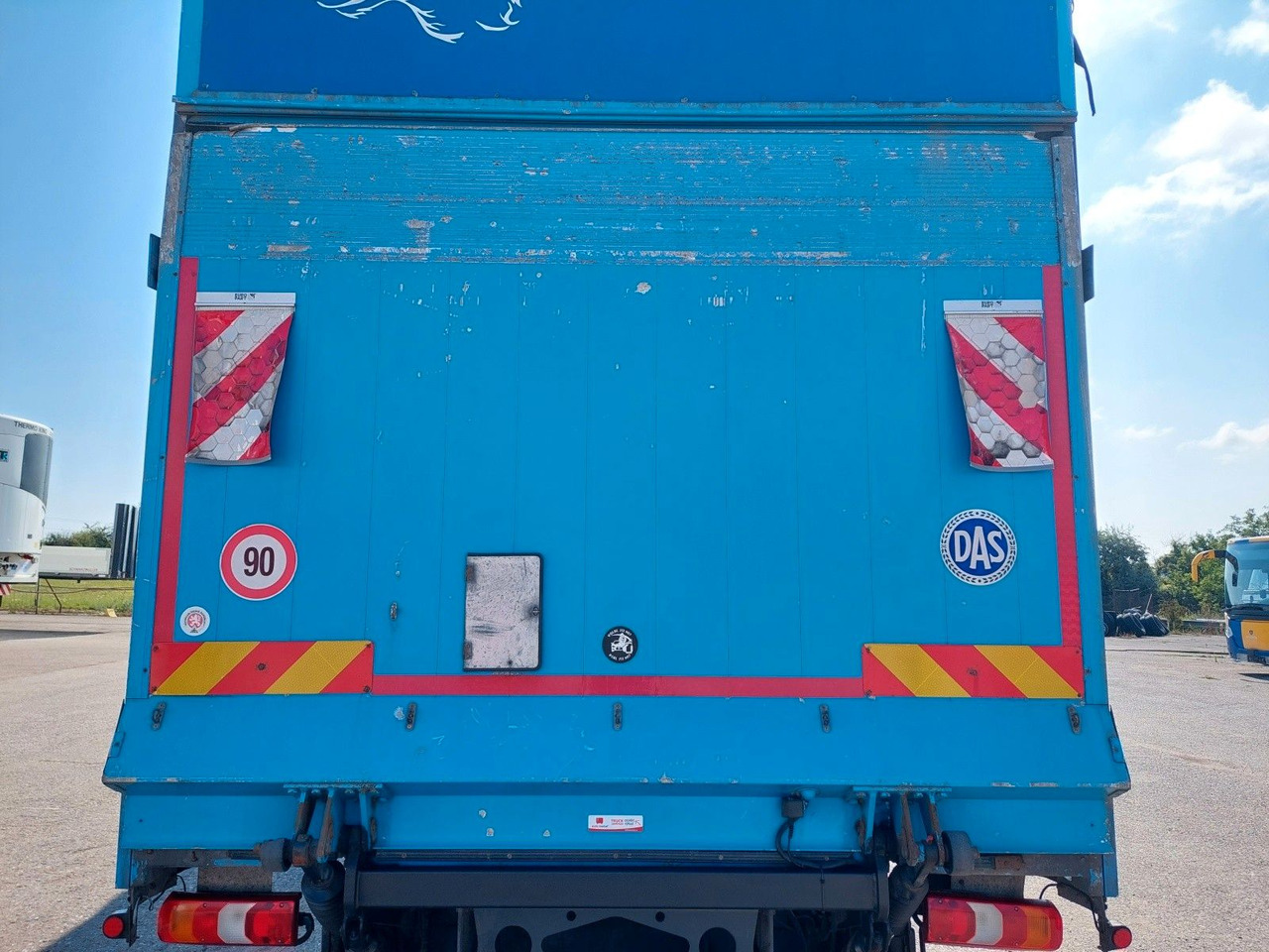 Mercedes-Benz Atego 1223 L/NR - Xe tải thùng mui bạt: hình 5 Mercedes-Benz Atego 1223 L/NR - Xe tải thùng mui bạt: hình 5