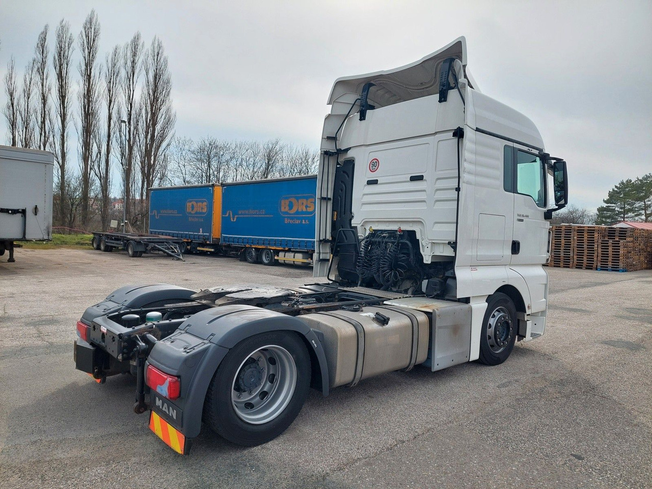 MAN TGX 18.480 4x2 LLS-U - Xe đầu kéo: hình 4 MAN TGX 18.480 4x2 LLS-U - Xe đầu kéo: hình 4