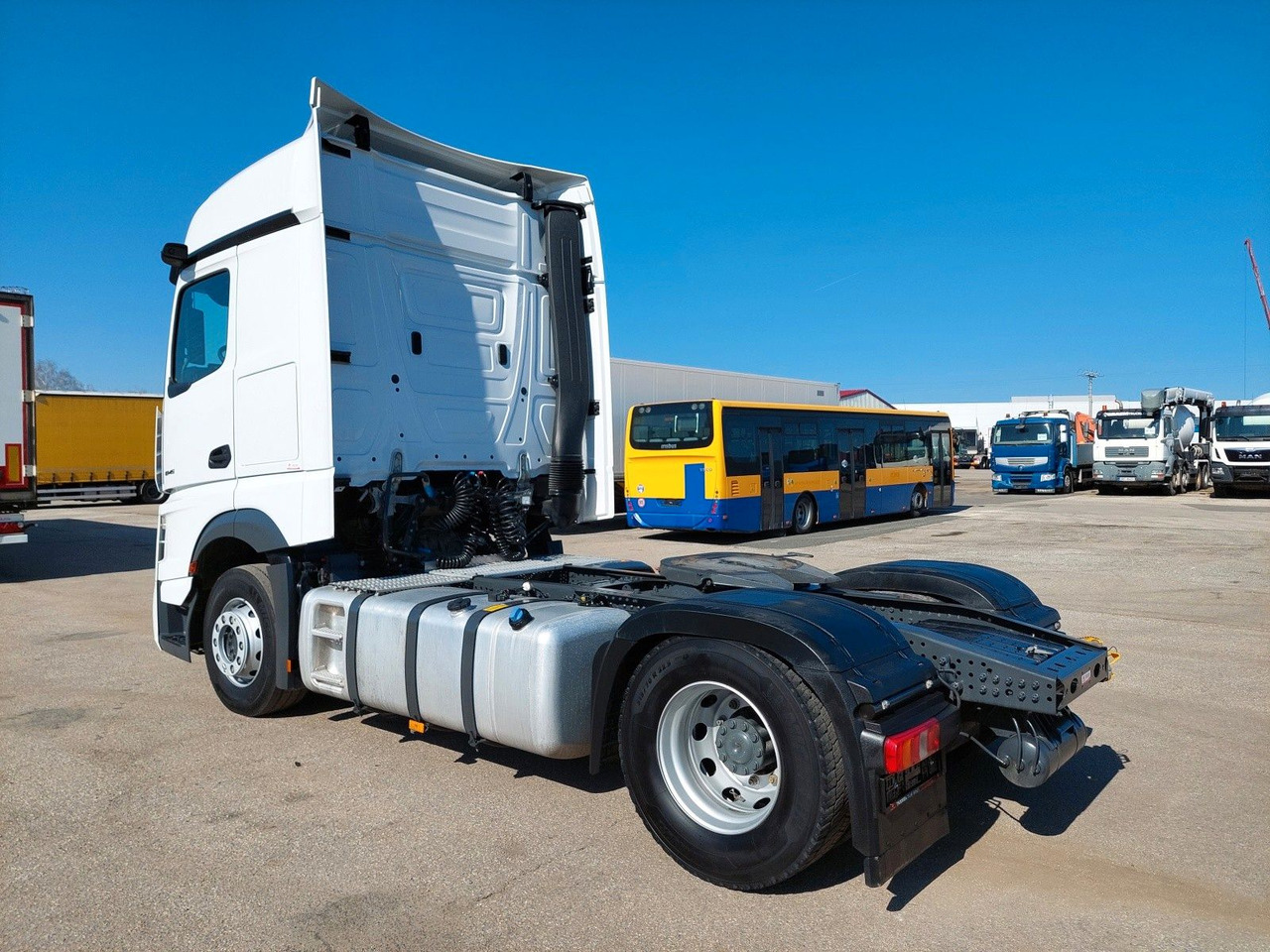 Mercedes-Benz Actros 5 1845 LS BigSpace 4x2 - Xe đầu kéo: hình 3 Mercedes-Benz Actros 5 1845 LS BigSpace 4x2 - Xe đầu kéo: hình 3