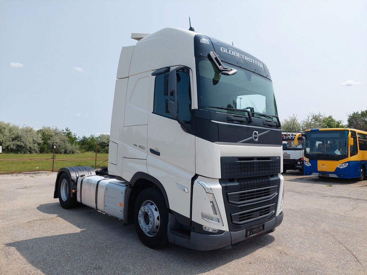 Volvo FH 13 Globetrotter XL 460 I-SAVE - Xe đầu kéo: hình 2 Volvo FH 13 Globetrotter XL 460 I-SAVE - Xe đầu kéo: hình 2