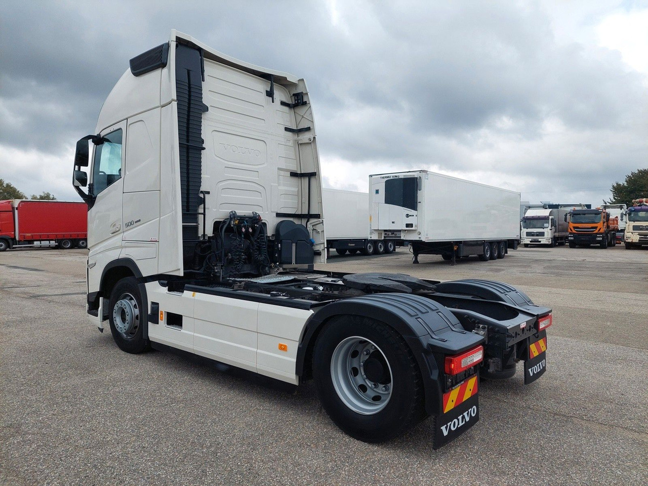 Volvo FH 13 Globetrotter XL 500 - Xe đầu kéo: hình 3 Volvo FH 13 Globetrotter XL 500 - Xe đầu kéo: hình 3