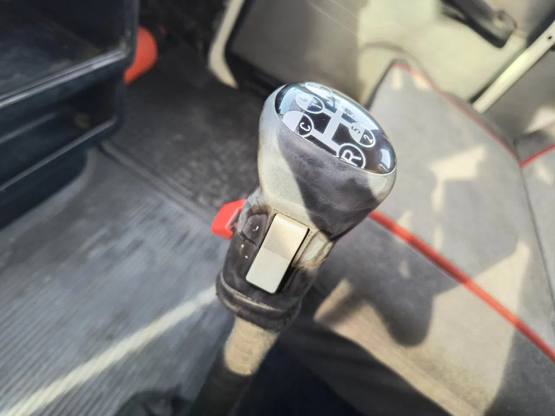 Cho thuê Volvo NL12 420 6x4 CRANE 60T/M - VIDEOS AVAILABLE Volvo NL12 420 6x4 CRANE 60T/M - VIDEOS AVAILABLE: hình 10