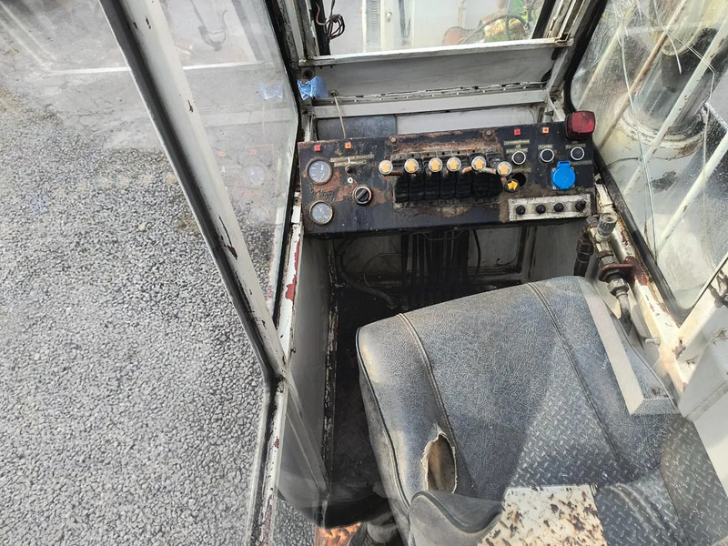 Cho thuê Volvo NL12 420 6x4 CRANE 60T/M - VIDEOS AVAILABLE Volvo NL12 420 6x4 CRANE 60T/M - VIDEOS AVAILABLE: hình 17