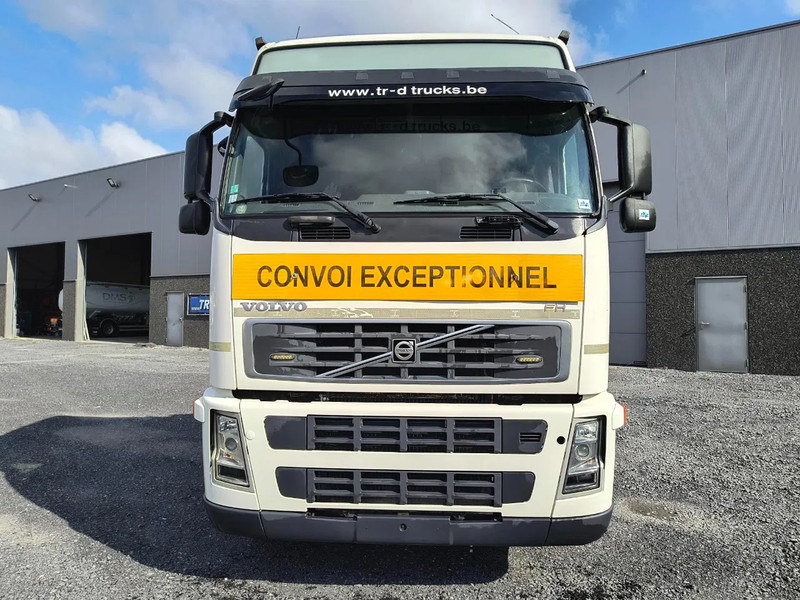 Volvo FH 13.520 6X2 - 90 TON - VOITH RETARDER - BIG AXLES - LIFTING AXLE - Xe đầu kéo: hình 2 Volvo FH 13.520 6X2 - 90 TON - VOITH RETARDER - BIG AXLES - LIFTING AXLE - Xe đầu kéo: hình 2