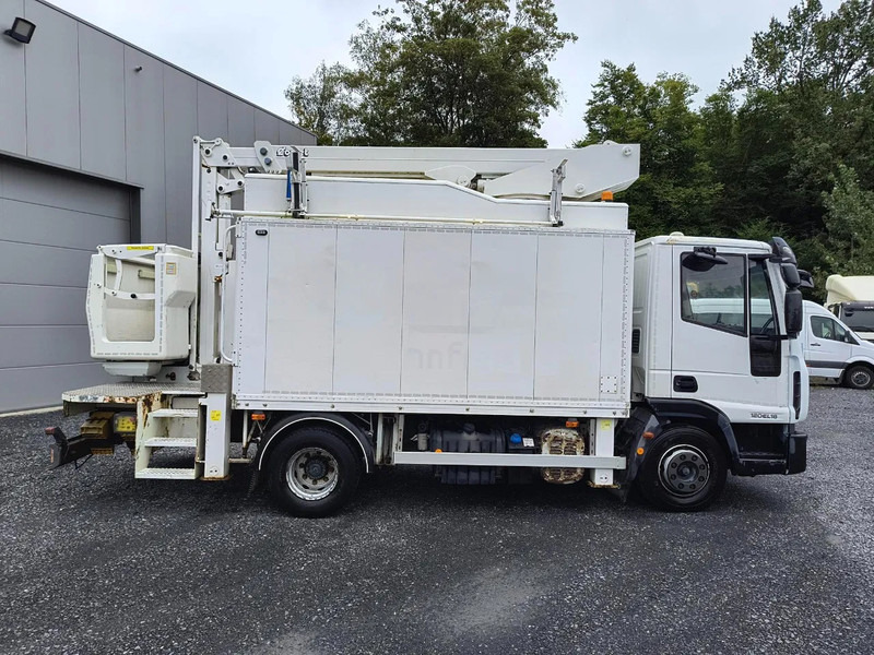 Iveco EuroCargo 120 120E18 + COMET 151TAL (15 m) - Xe tải: hình 3 Iveco EuroCargo 120 120E18 + COMET 151TAL (15 m) - Xe tải: hình 3