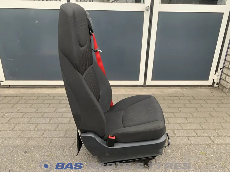 DAF CF Euro 6 Bijrijdersstoel DAF 2105730 - Chỗ ngồi cho Xe tải: hình 4 DAF CF Euro 6 Bijrijdersstoel DAF 2105730 - Chỗ ngồi cho Xe tải: hình 4
