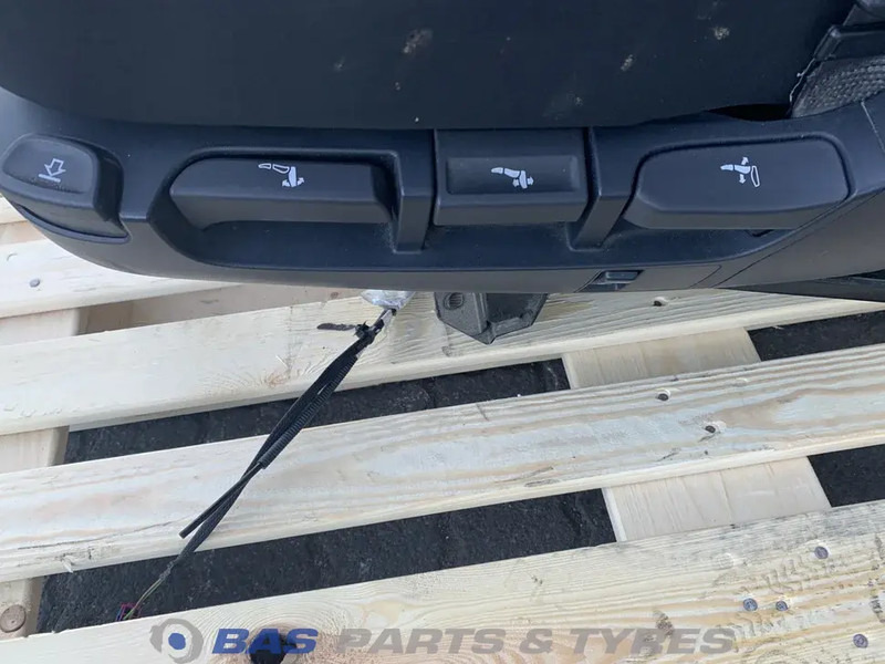 DAF CF Euro 6 Chauffeursstoel DAF 2104648 - Chỗ ngồi cho Xe tải: hình 5 DAF CF Euro 6 Chauffeursstoel DAF 2104648 - Chỗ ngồi cho Xe tải: hình 5