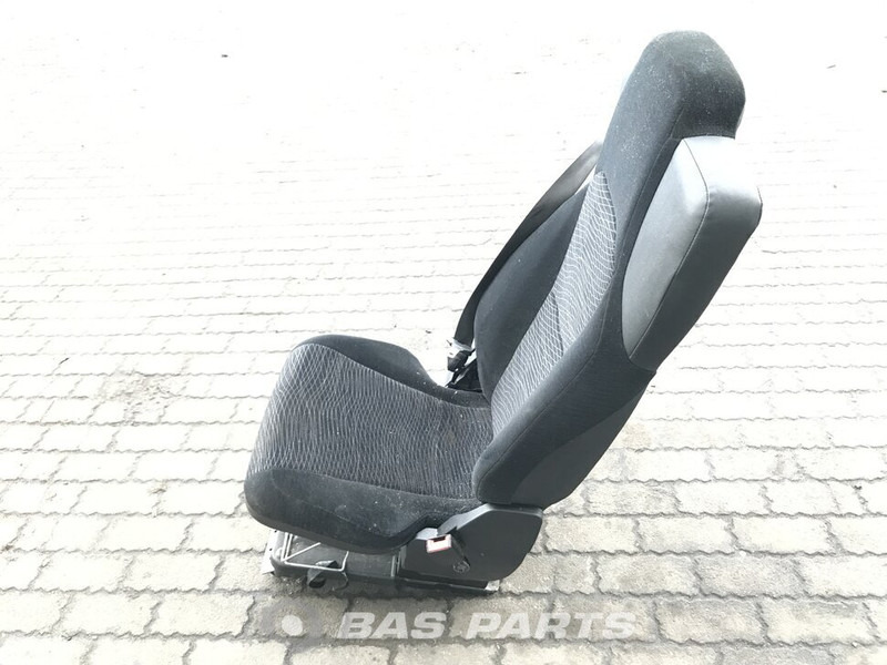 Mercedes-Benz Actros MP4 Bijrijdersstoel Mercedes A 960 910 38 03 - Chỗ ngồi cho Xe tải: hình 2 Mercedes-Benz Actros MP4 Bijrijdersstoel Mercedes A 960 910 38 03 - Chỗ ngồi cho Xe tải: hình 2