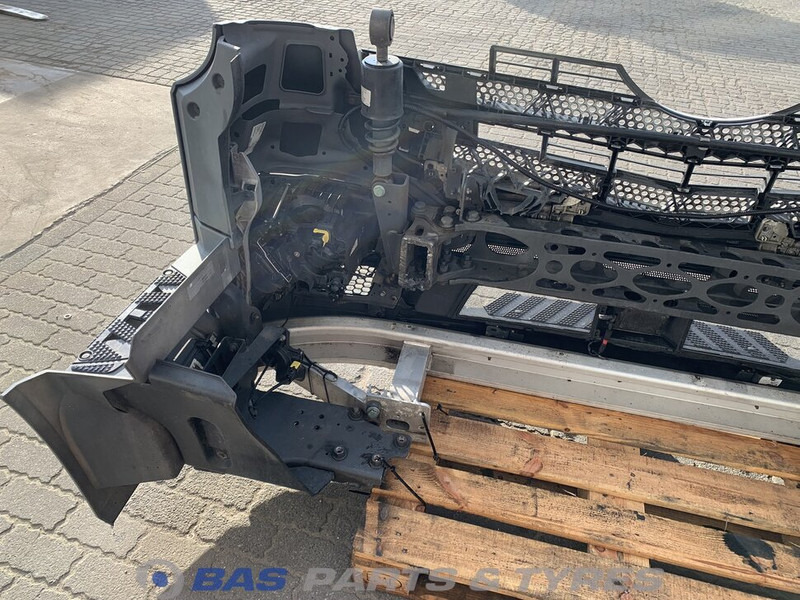 Mercedes-Benz Antos MP4 Bumper Mercedes A 960 310 23 22 - Cản xe cho Xe tải: hình 5 Mercedes-Benz Antos MP4 Bumper Mercedes A 960 310 23 22 - Cản xe cho Xe tải: hình 5