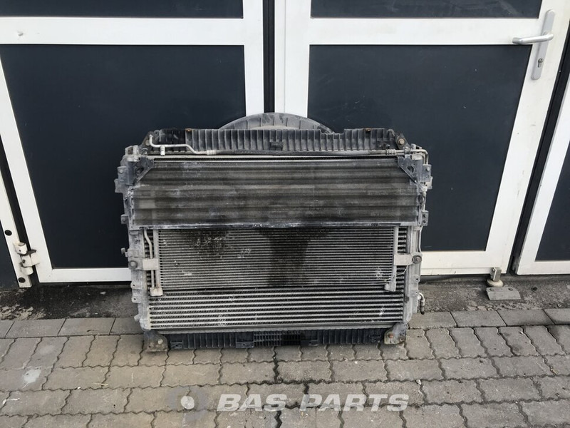 Mercedes-Benz Antos MP4 - Bộ tản nhiệt cho Xe tải: hình 1 Mercedes-Benz Antos MP4 - Bộ tản nhiệt cho Xe tải: hình 1