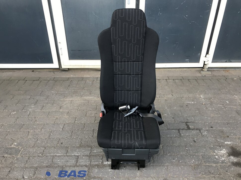 Mercedes-Benz Atego MP4 Bestuurdersstoel Mercedes A 967 910 13 01 - Chỗ ngồi cho Xe tải: hình 1 Mercedes-Benz Atego MP4 Bestuurdersstoel Mercedes A 967 910 13 01 - Chỗ ngồi cho Xe tải: hình 1