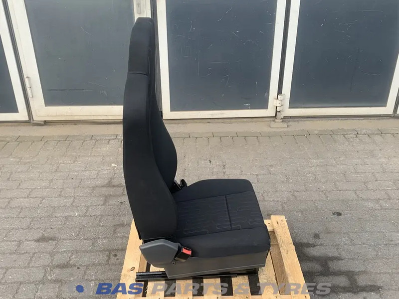 Mercedes-Benz Atego MP4 Bestuurdersstoel Mercedes A 967 910 13 01 - Chỗ ngồi cho Xe tải: hình 2 Mercedes-Benz Atego MP4 Bestuurdersstoel Mercedes A 967 910 13 01 - Chỗ ngồi cho Xe tải: hình 2