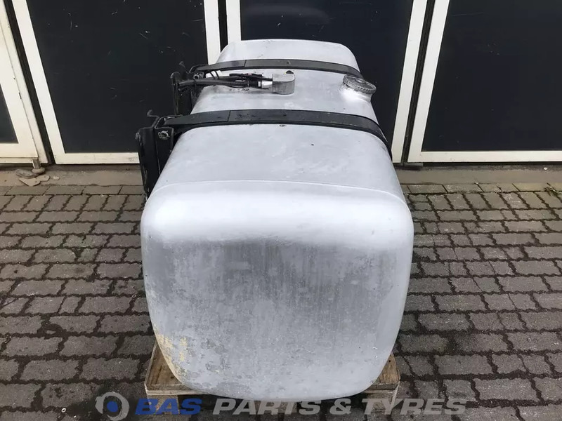 Mercedes-Benz Brandstoftank Mercedes 570 Liter A 960 475 27 03 - Bình nhiên liệu cho Xe tải: hình 4 Mercedes-Benz Brandstoftank Mercedes 570 Liter A 960 475 27 03 - Bình nhiên liệu cho Xe tải: hình 4