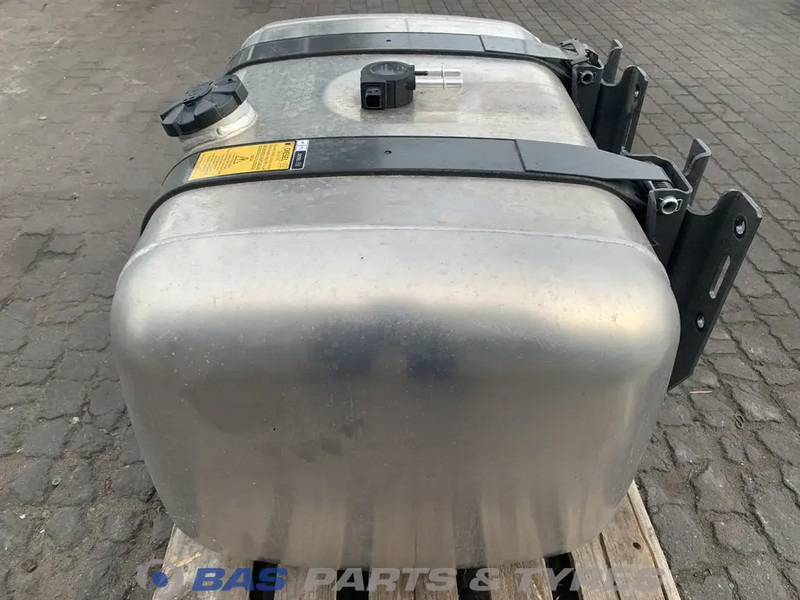 Mercedes-Benz - Bình nhiên liệu cho Xe tải: hình 2 Mercedes-Benz - Bình nhiên liệu cho Xe tải: hình 2