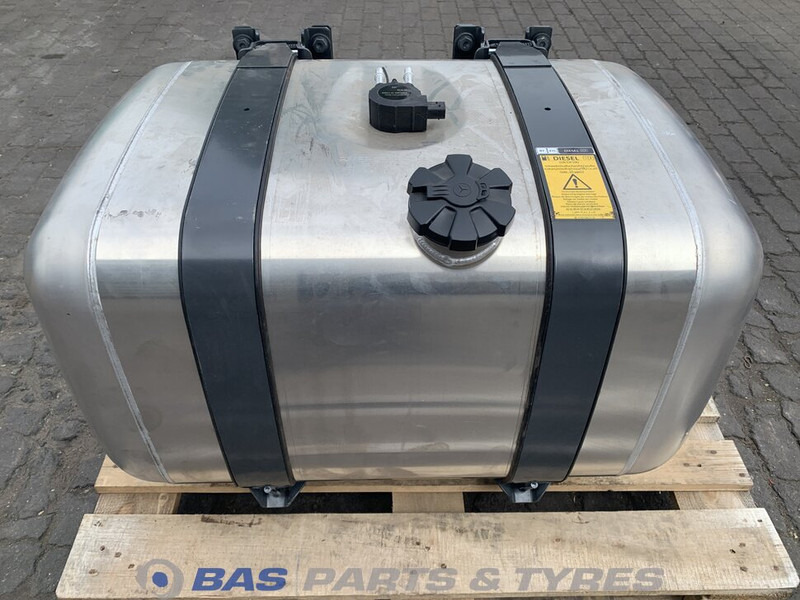 Mercedes-Benz - Bình nhiên liệu cho Xe tải: hình 1 Mercedes-Benz - Bình nhiên liệu cho Xe tải: hình 1