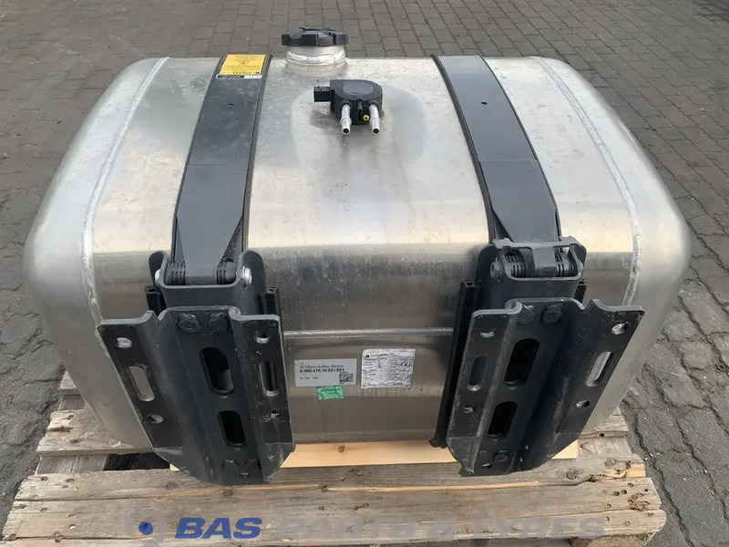 Mercedes-Benz - Bình nhiên liệu cho Xe tải: hình 3 Mercedes-Benz - Bình nhiên liệu cho Xe tải: hình 3