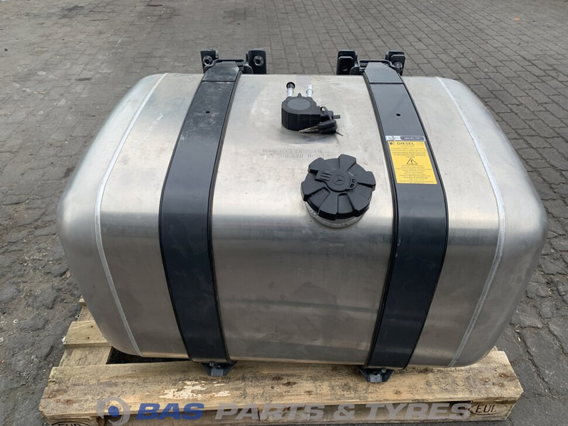 Mercedes-Benz - Bình nhiên liệu cho Xe tải: hình 1 Mercedes-Benz - Bình nhiên liệu cho Xe tải: hình 1