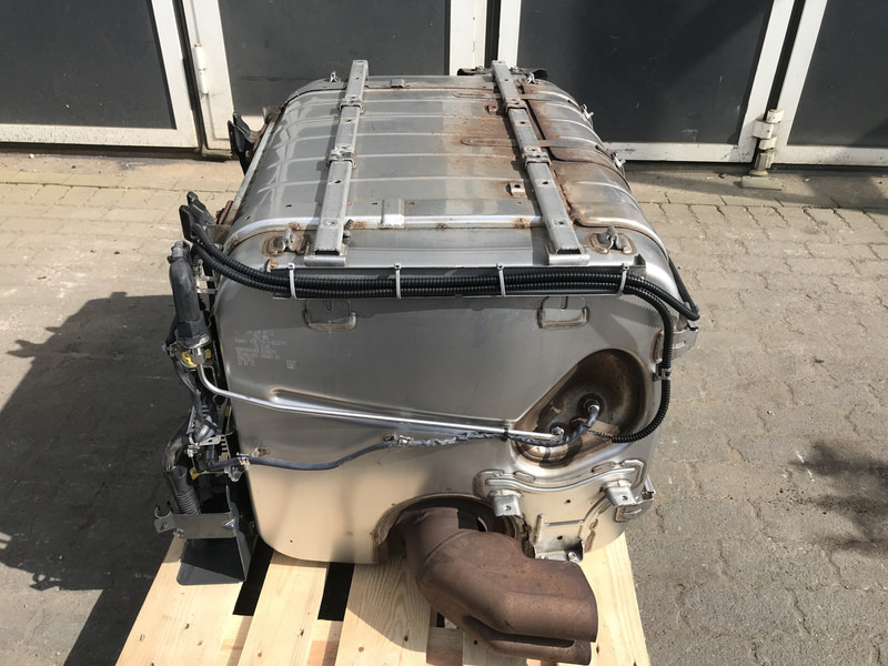 Mercedes-Benz - Bộ chuyển đổi xúc tác cho Xe tải: hình 2 Mercedes-Benz - Bộ chuyển đổi xúc tác cho Xe tải: hình 2