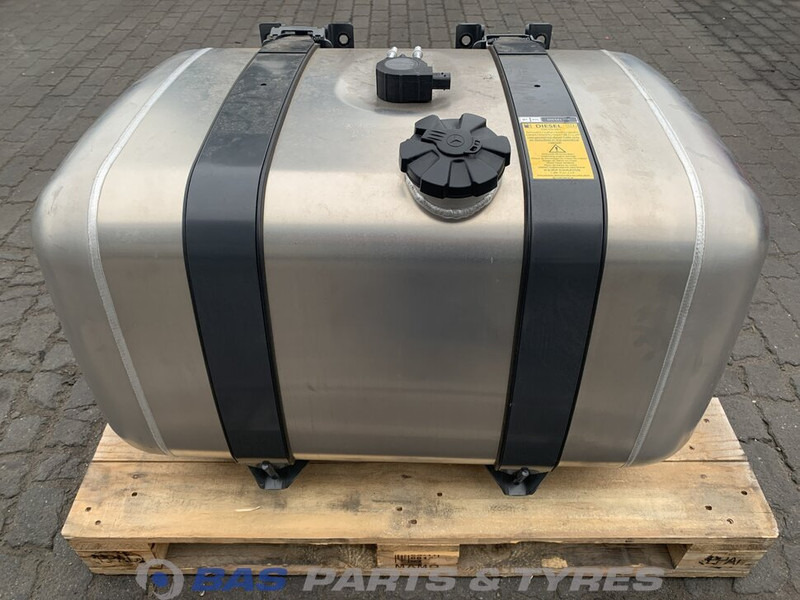Mercedes-Benz - Bình nhiên liệu cho Xe tải: hình 1 Mercedes-Benz - Bình nhiên liệu cho Xe tải: hình 1
