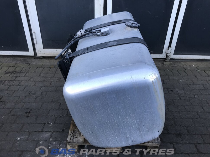 Mercedes-Benz - Bình nhiên liệu cho Xe tải: hình 2 Mercedes-Benz - Bình nhiên liệu cho Xe tải: hình 2