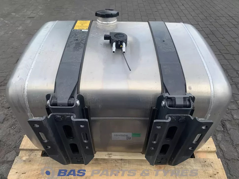 Mercedes-Benz - Bình nhiên liệu cho Xe tải: hình 3 Mercedes-Benz - Bình nhiên liệu cho Xe tải: hình 3