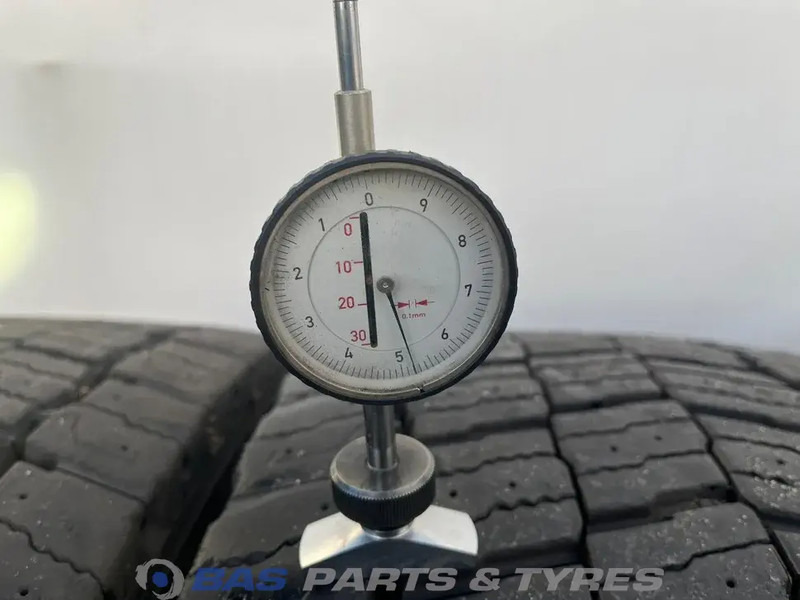 Michelin Michelin 315/70R22.5 X MULTI D 154/150 M+S 3PMSF gebruikte set - Lốp cho Xe tải: hình 3 Michelin Michelin 315/70R22.5 X MULTI D 154/150 M+S 3PMSF gebruikte set - Lốp cho Xe tải: hình 3