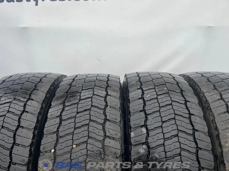 Michelin Remix Michelin Remix 295/60R22.5 X Multi D 150/147 M+S 3PMSF gebruikte set - Lốp cho Xe tải: hình 2 Michelin Remix Michelin Remix 295/60R22.5 X Multi D 150/147 M+S 3PMSF gebruikte set - Lốp cho Xe tải: hình 2