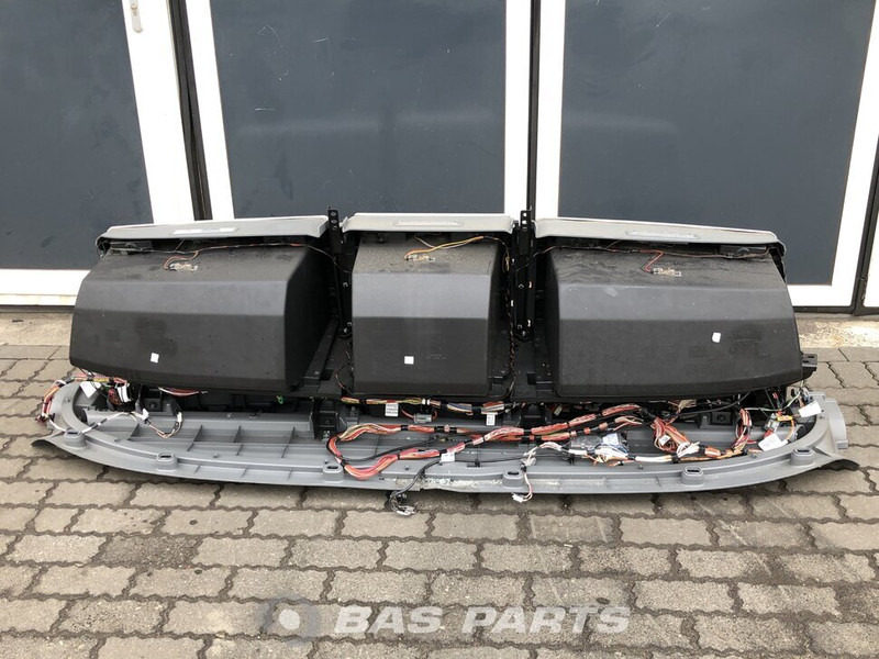 Renault Opbergplank Renault 7482280443 - Phụ tùng cho Xe tải: hình 1 Renault Opbergplank Renault 7482280443 - Phụ tùng cho Xe tải: hình 1