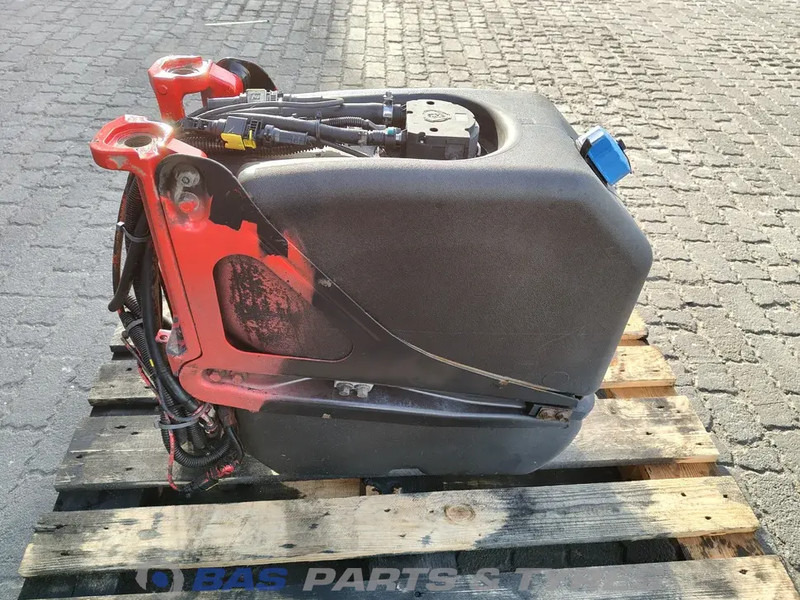 Scania Scania AdBlue tank 2919673 - Phụ tùng cho Xe tải: hình 4 Scania Scania AdBlue tank 2919673 - Phụ tùng cho Xe tải: hình 4