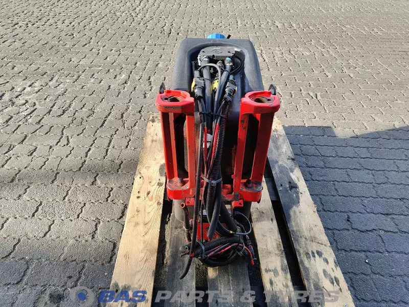 Scania Scania AdBlue tank 2919673 - Phụ tùng cho Xe tải: hình 3 Scania Scania AdBlue tank 2919673 - Phụ tùng cho Xe tải: hình 3