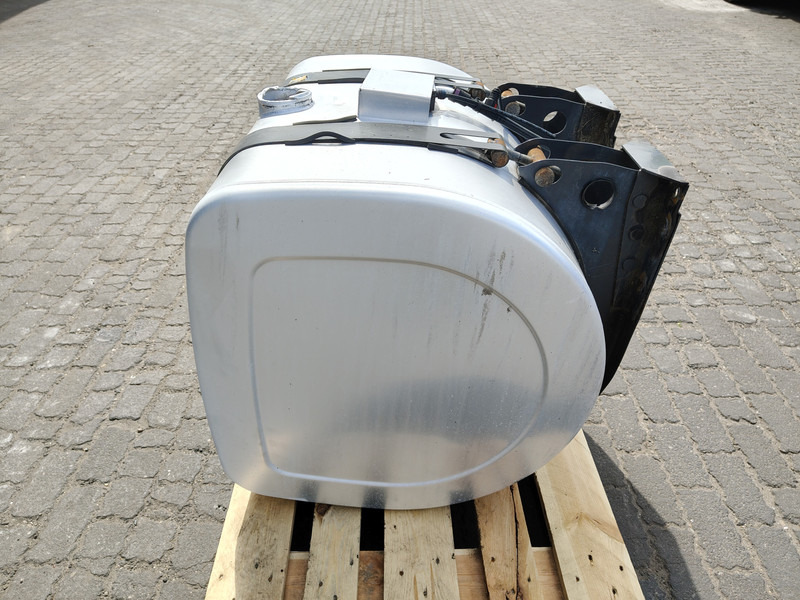 Renault - Bình nhiên liệu cho Xe tải: hình 2 Renault - Bình nhiên liệu cho Xe tải: hình 2