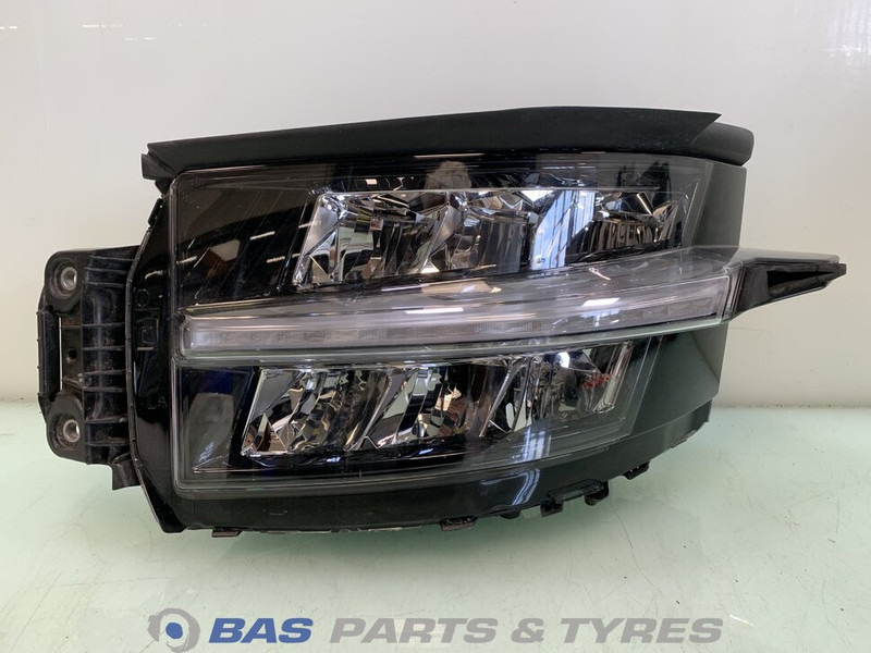 Renault T-Serie Evolution - Đèn trước cho Xe tải: hình 1 Renault T-Serie Evolution - Đèn trước cho Xe tải: hình 1
