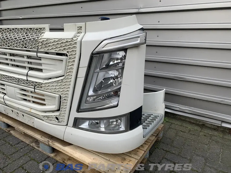 Volvo FH4 - Cản xe cho Xe tải: hình 2 Volvo FH4 - Cản xe cho Xe tải: hình 2