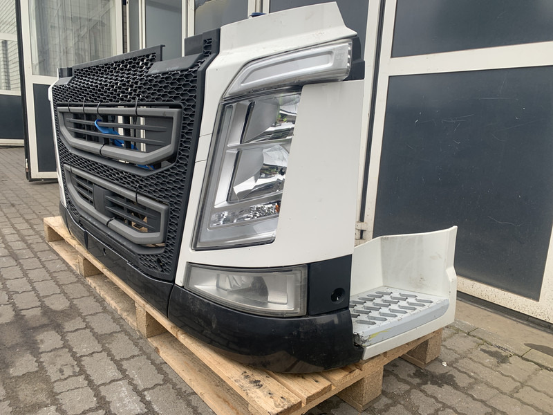 Volvo FH4 - Cản xe cho Xe tải: hình 2 Volvo FH4 - Cản xe cho Xe tải: hình 2