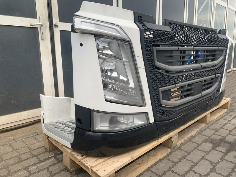 Volvo FH4 - Cản xe cho Xe tải: hình 3 Volvo FH4 - Cản xe cho Xe tải: hình 3