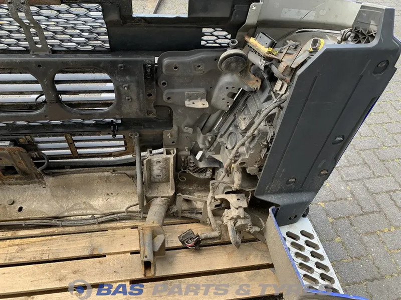 Volvo FH4 - Cản xe cho Xe tải: hình 5 Volvo FH4 - Cản xe cho Xe tải: hình 5