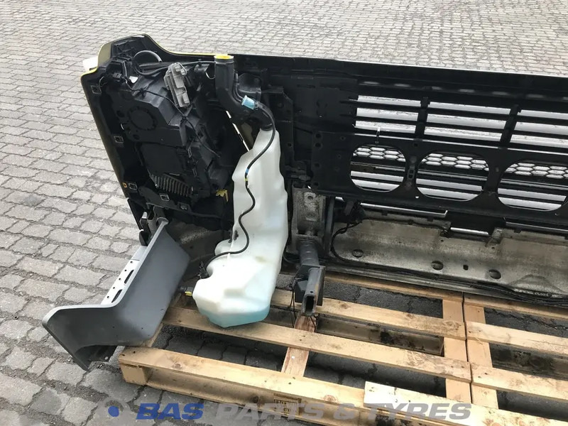 Volvo FM4 - Cản xe cho Xe tải: hình 4 Volvo FM4 - Cản xe cho Xe tải: hình 4