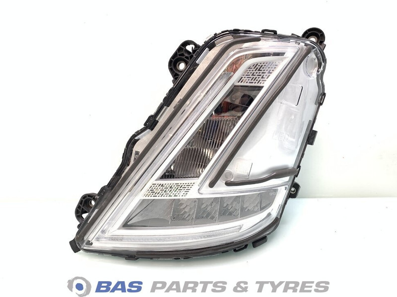 Volvo FM5 - Đèn trước cho Xe tải: hình 1 Volvo FM5 - Đèn trước cho Xe tải: hình 1