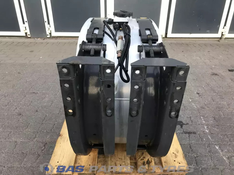 Volvo - Bình nhiên liệu cho Xe tải: hình 3 Volvo - Bình nhiên liệu cho Xe tải: hình 3