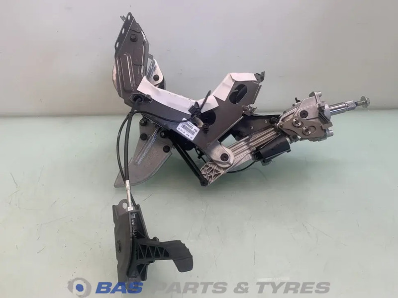 Volvo - Cơ cấu lái cho Xe tải: hình 3 Volvo - Cơ cấu lái cho Xe tải: hình 3