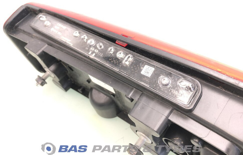 Volvo - Đèn sau cho Xe tải: hình 2 Volvo - Đèn sau cho Xe tải: hình 2