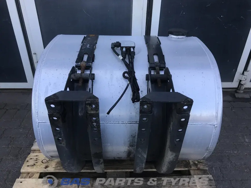 Volvo - Bình nhiên liệu cho Xe tải: hình 3 Volvo - Bình nhiên liệu cho Xe tải: hình 3