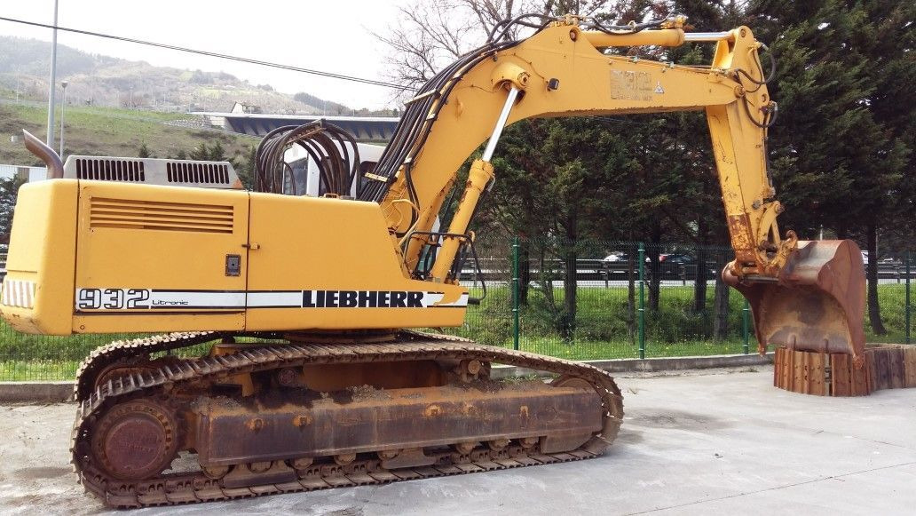 LIEBHERR R932LI N/S: 572-4218 y 572-4232 - Máy xúc bánh xích: hình 2 LIEBHERR R932LI N/S: 572-4218 y 572-4232 - Máy xúc bánh xích: hình 2
