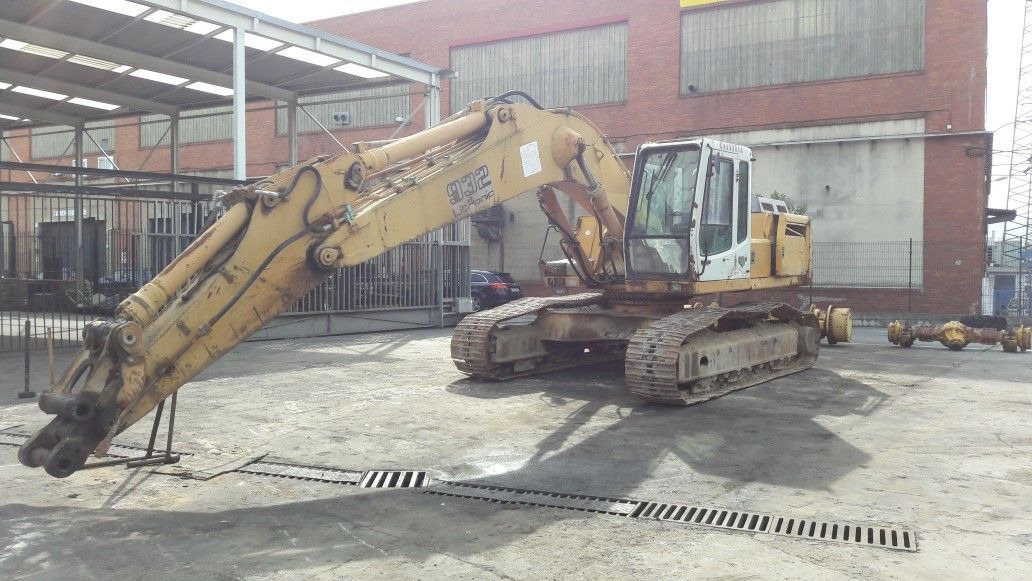 Liebherr R932li ns 572-4318 - Máy xúc bánh xích: hình 1 Liebherr R932li ns 572-4318 - Máy xúc bánh xích: hình 1