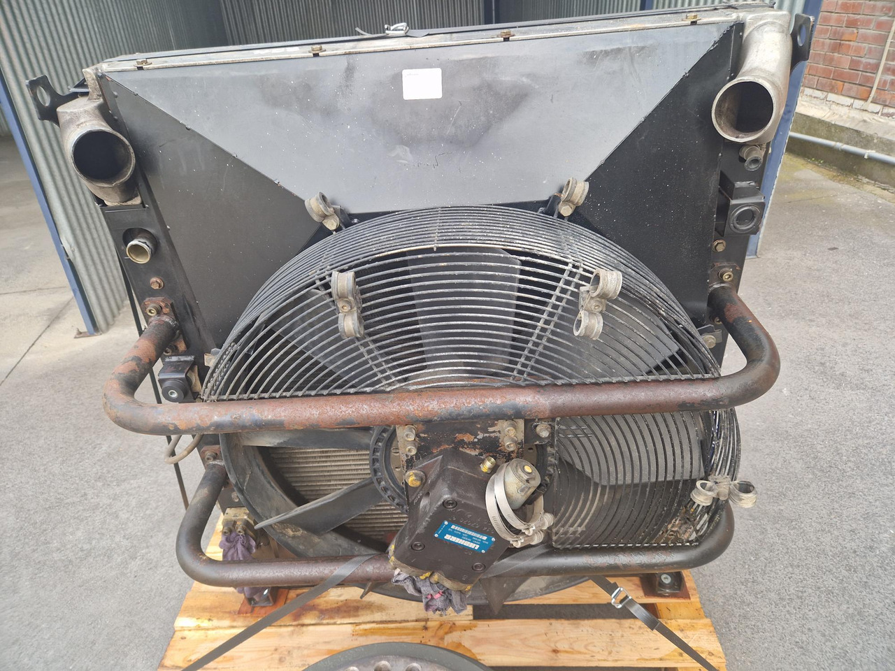 RADIADOR LIEBHERR R914B - Bộ tản nhiệt cho Máy móc xây dựng: hình 3 RADIADOR LIEBHERR R914B - Bộ tản nhiệt cho Máy móc xây dựng: hình 3